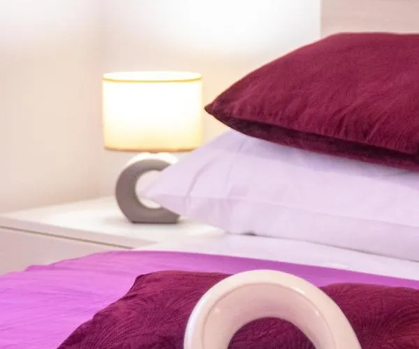 Appartement Julia's Beautiful For 6 With Parking Split