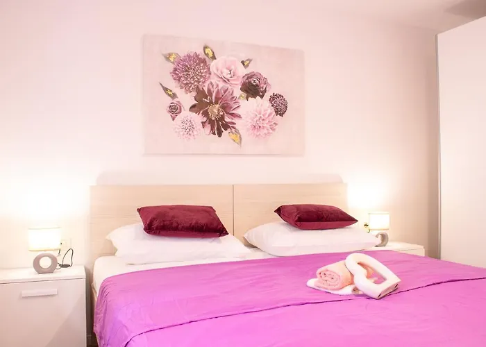 Appartement Julia's Beautiful For 6 With Parking