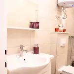 شقة Julia's Beautiful For 6 With Parking