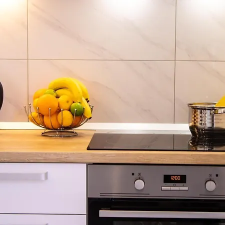 Julia's Beautiful For 6 With Parking Split