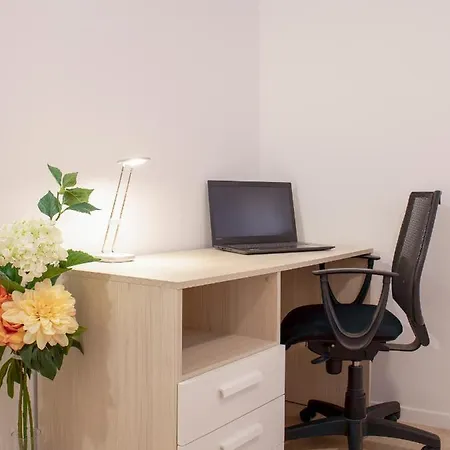 Apartamento Julia's Beautiful For 6 With Parking *