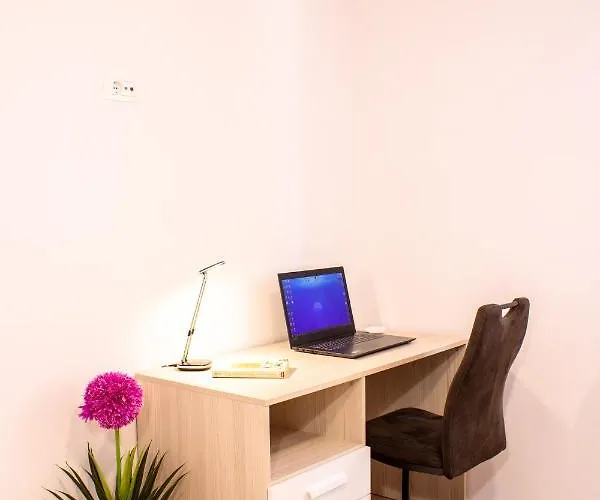 Julia's Beautiful For 6 With Parking Apartamento *